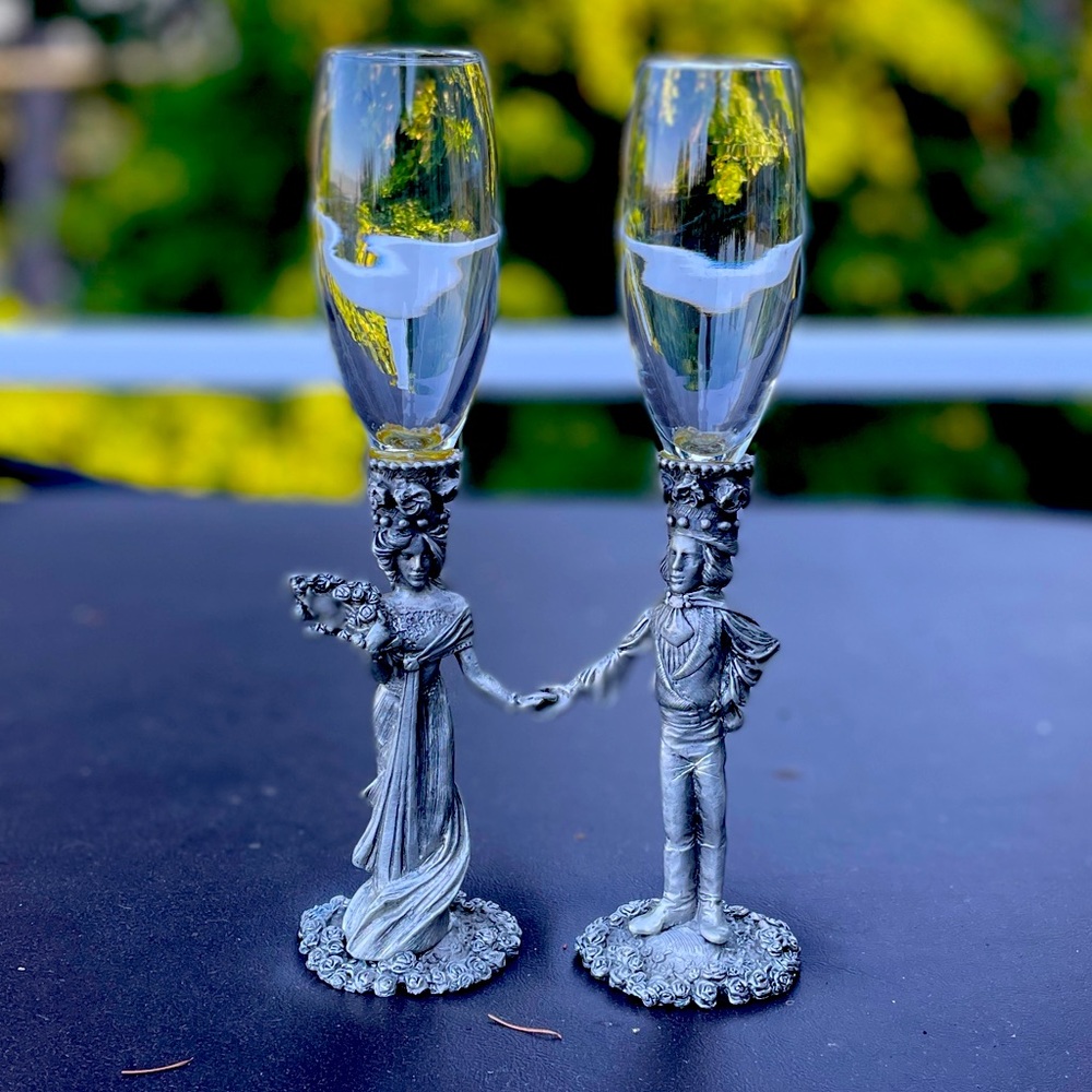 Pewter/Glass Bride and Groom Champagne Flutes. 🥂 Handcrafted, stunning!